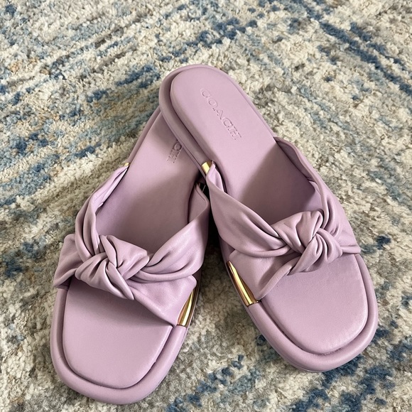 Coach Brooklyn Sandal. Lavender. NEW w/o tags. Size 9 - Picture 3 of 9